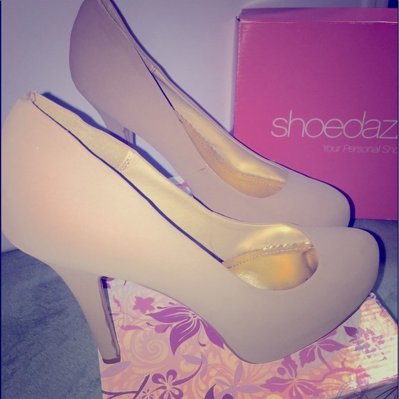 Shoe Dazzle Shoes - Shoe Dazzle Odette Tan Heels